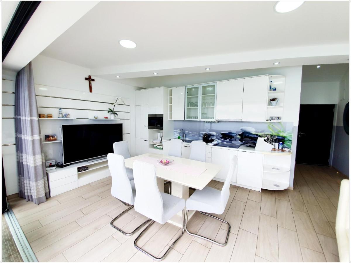 Apartments Palada 1 バスカ エクステリア 写真